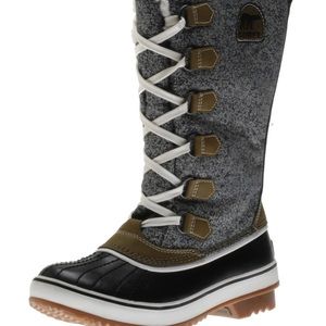 Sorel Tivoli high Autumn snow boots